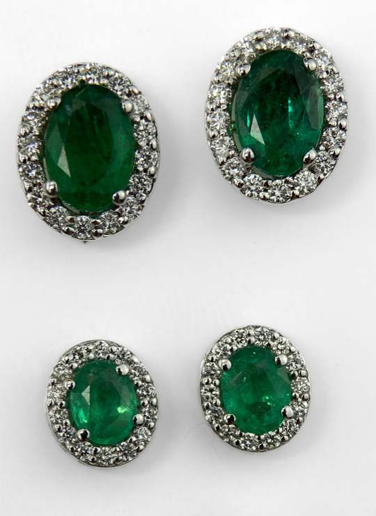 Brincos Roseta Orla em Esmeralda Pavé com Diamantes