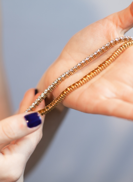 Rivière-Armband mit gelben Topasen im Prinzessschliff